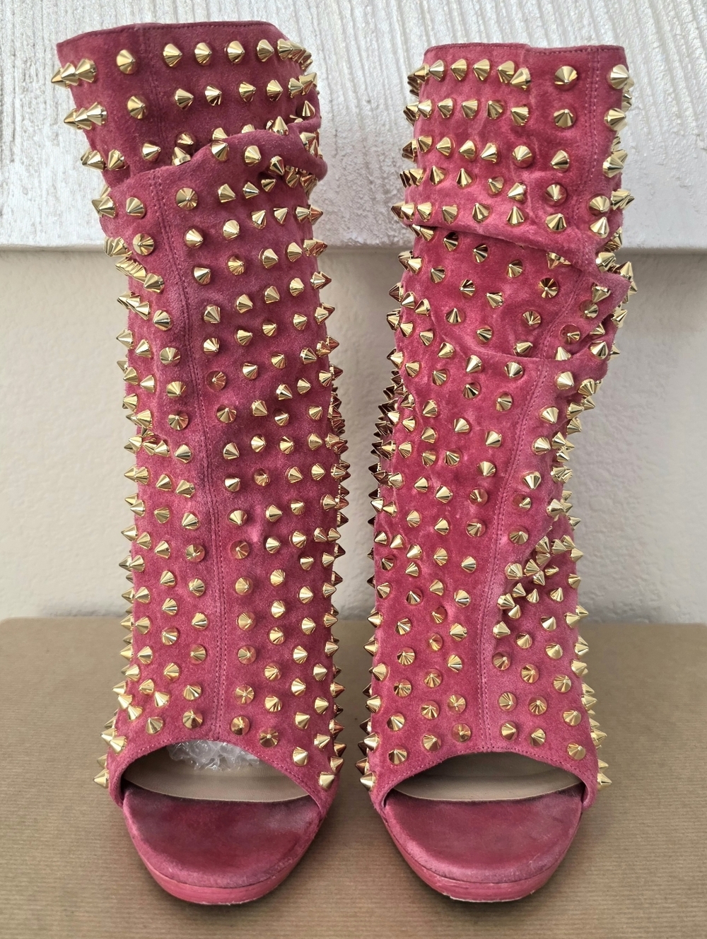 CHRISTIAN LOUBOUTIN Guerilla Pink Suede Gold Spiked Ankle Boots EU 38.5 7.5-8.5 - Picture 8 of 14